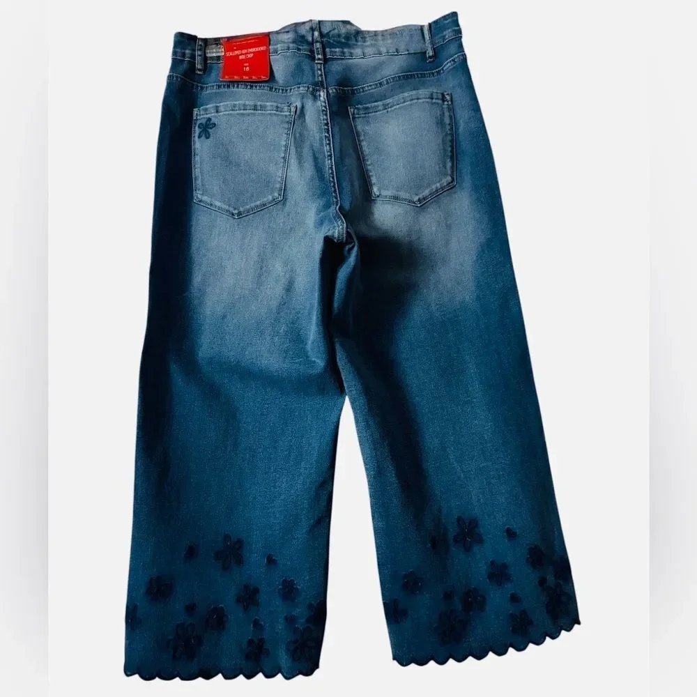 BlueFox Collective Scalloped Hem Embroidered Wide Crop 18